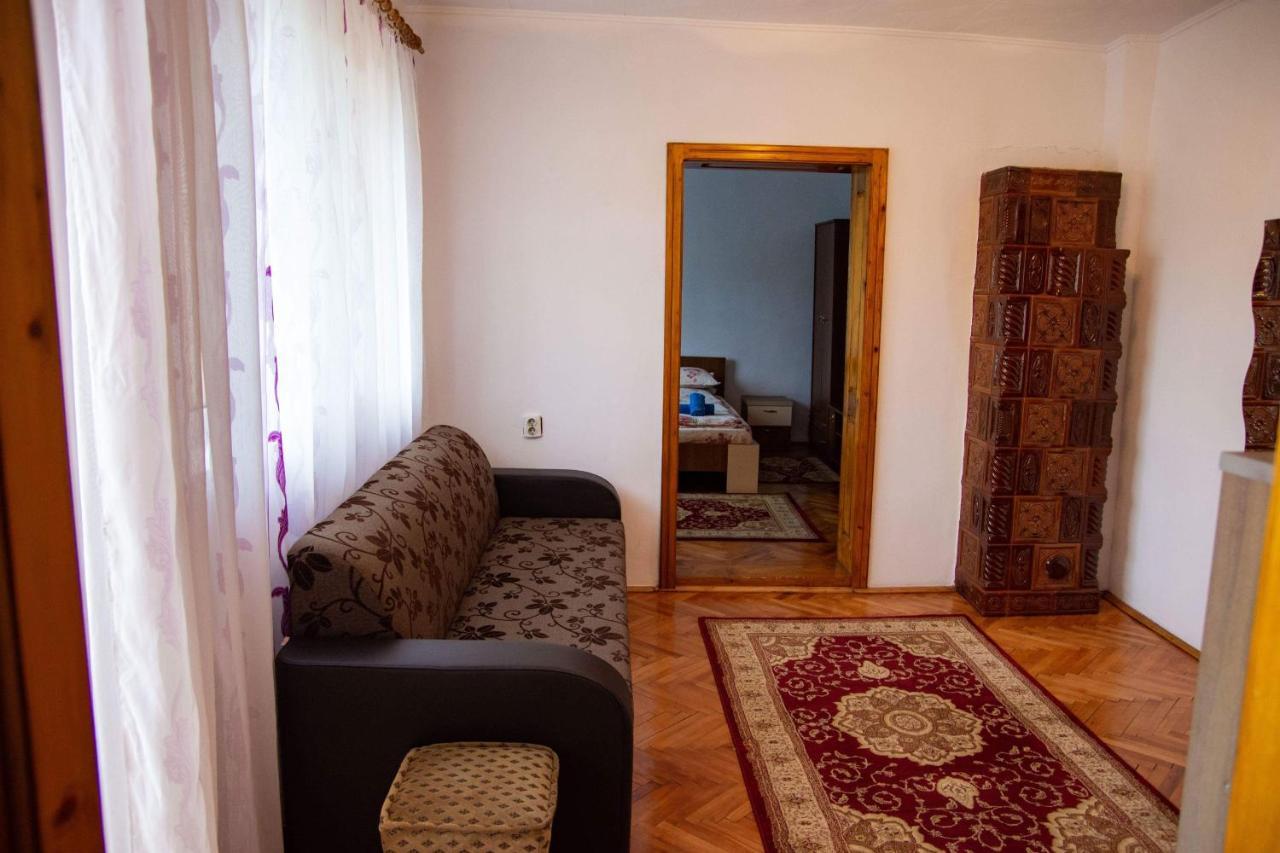 Pensiunea Covaciu Vadu Izei Exterior foto